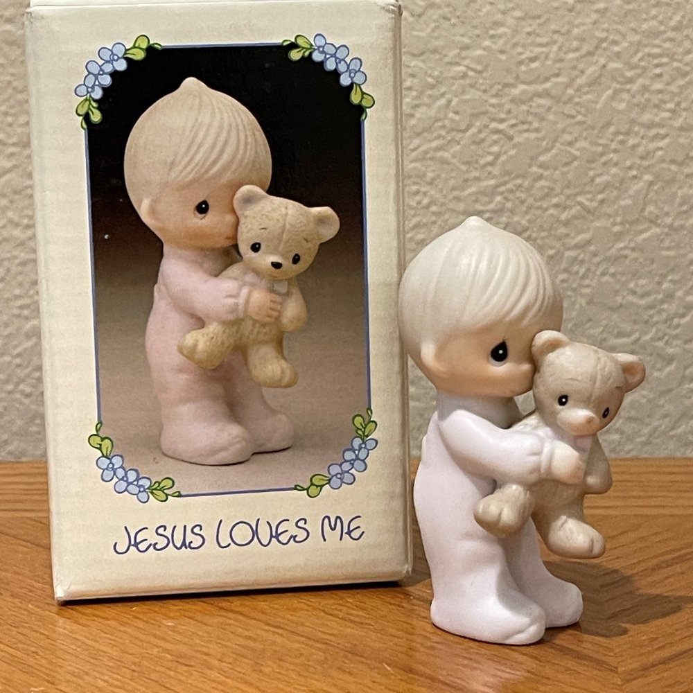 Precious Moments Jesus Loves me boy